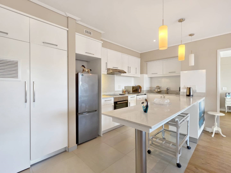 2 Bedroom Property for Sale in Vredehoek Western Cape